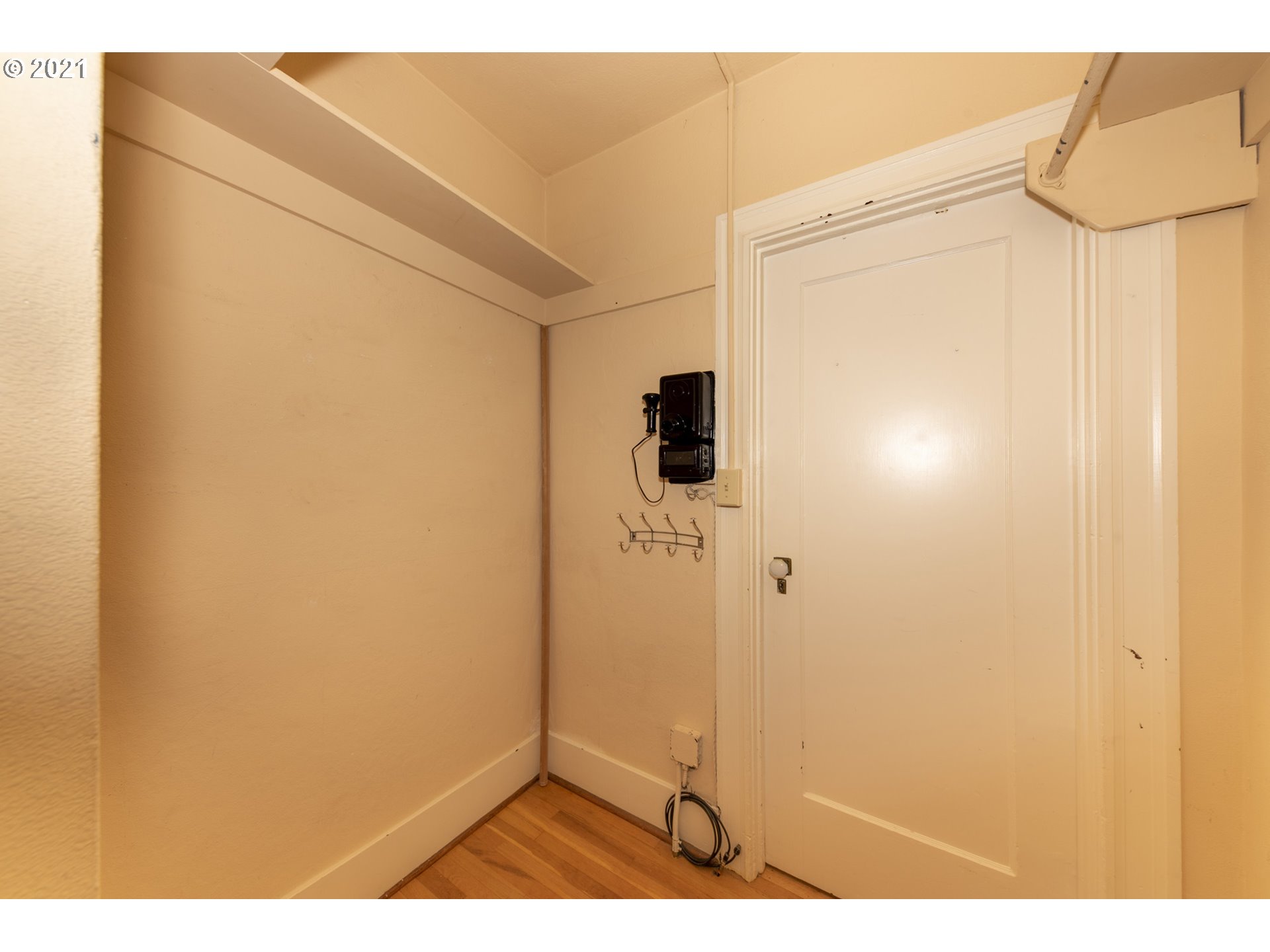 Photo #6: 21624752 Listing 