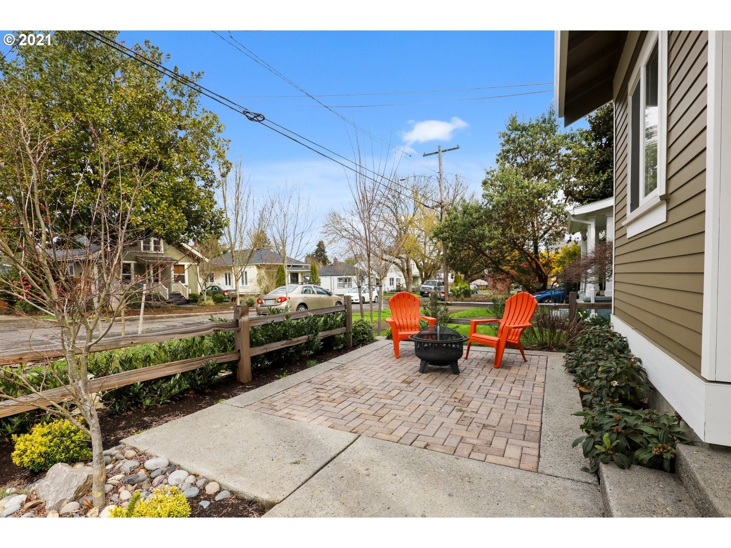 Photo #4: 21625910 Listing 