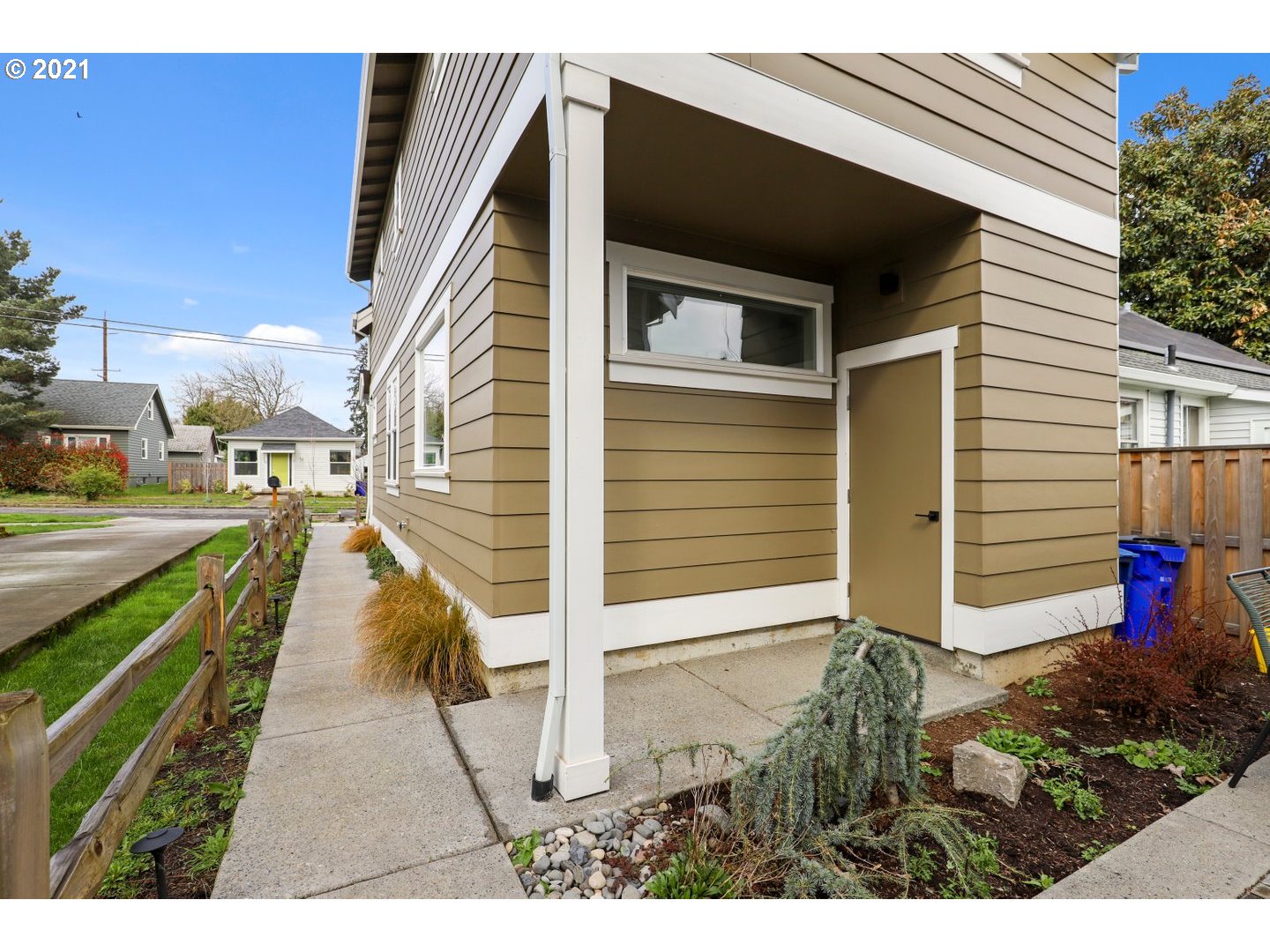 Photo #6: 21625910 Listing 