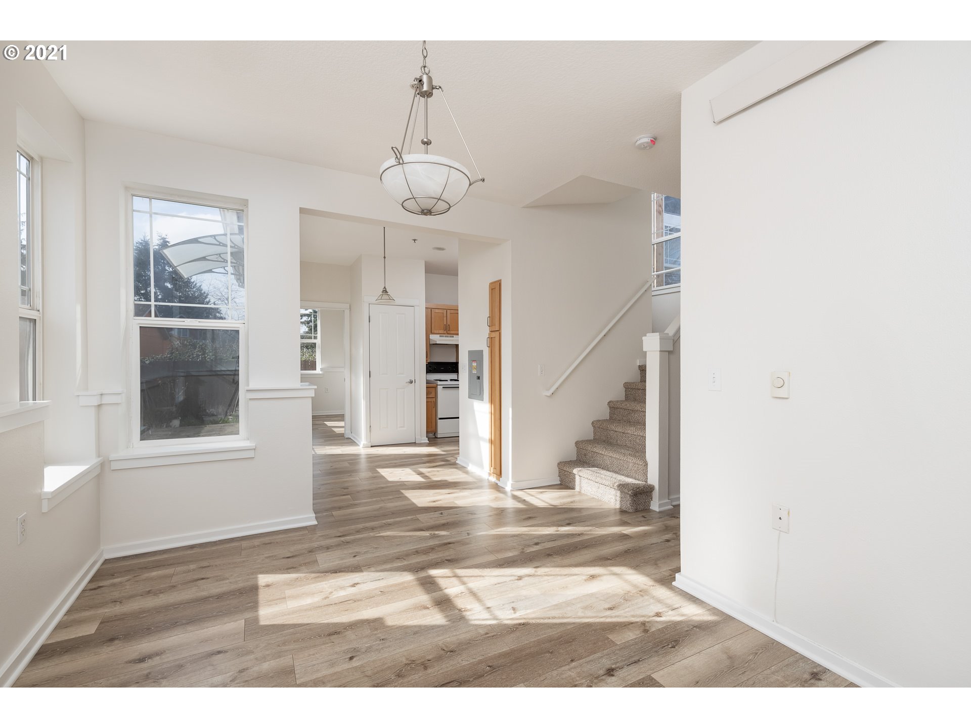 Photo #6: 21628852 Listing 