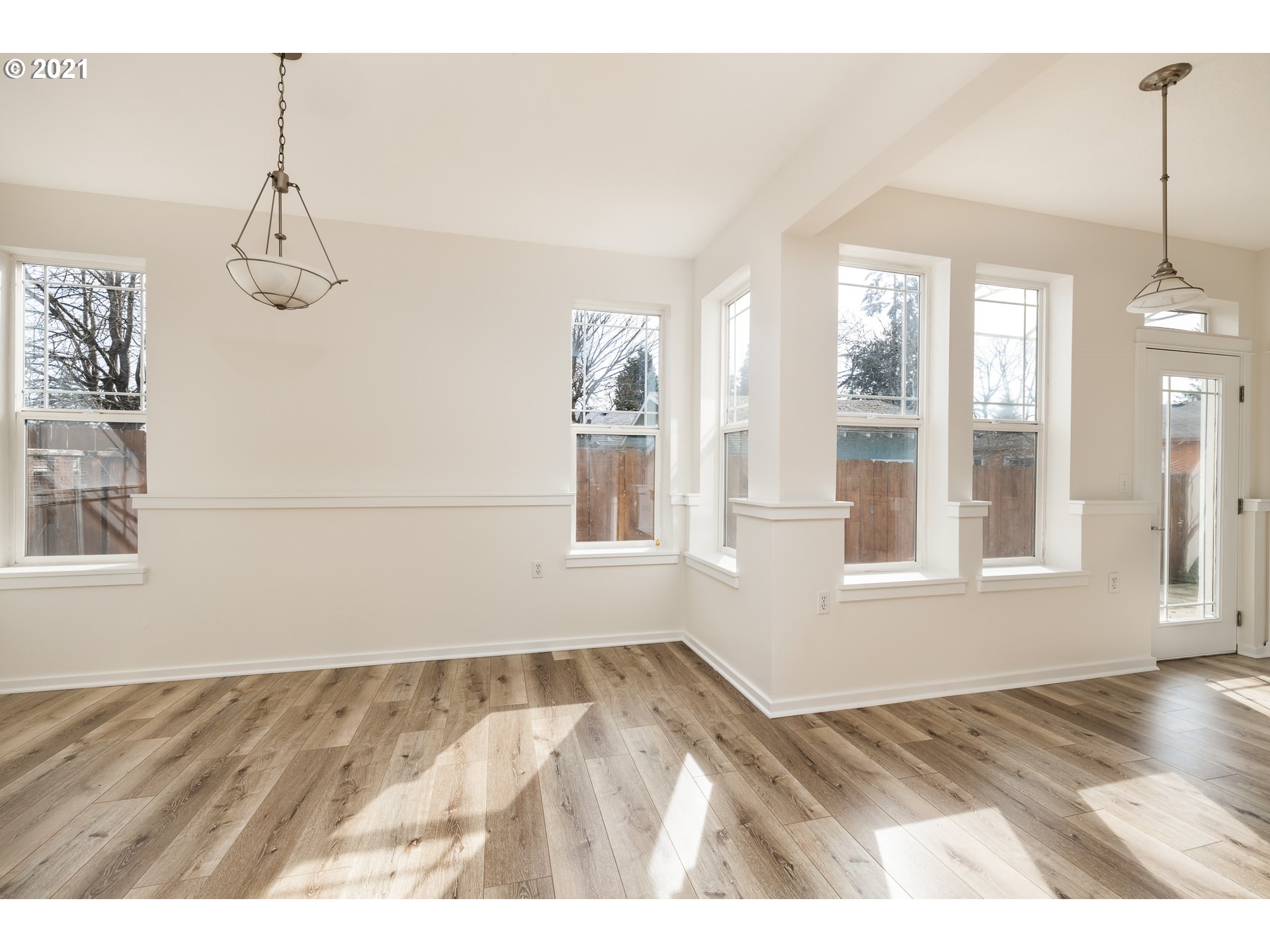 Photo #4: 21628852 Listing 