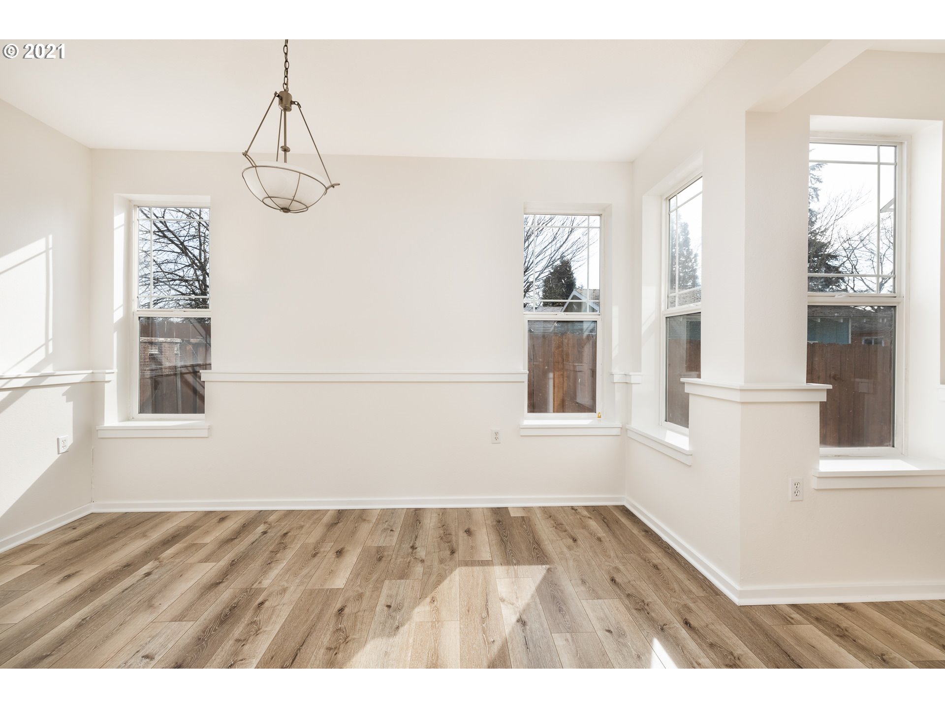 Photo #5: 21628852 Listing 