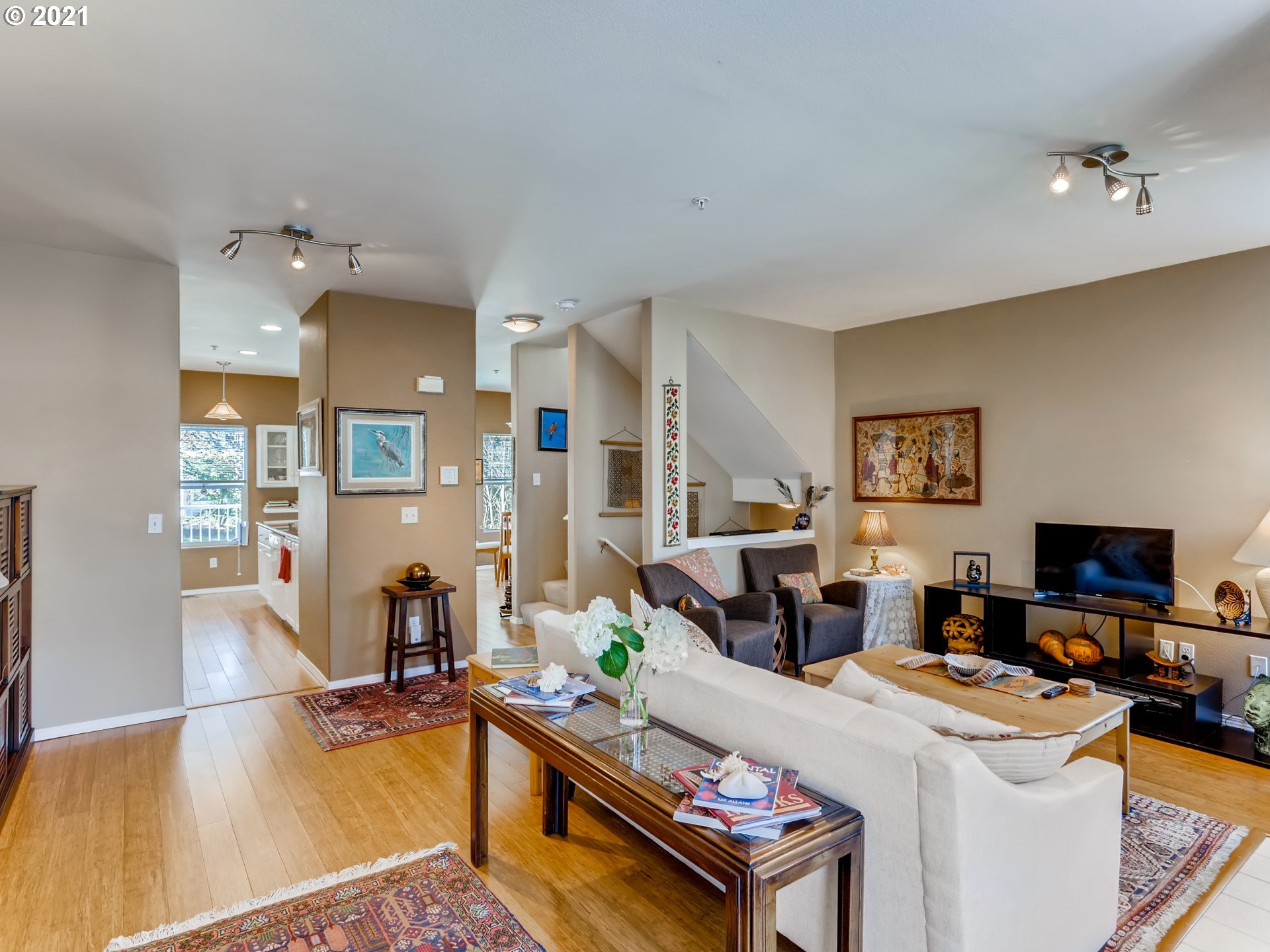 Photo #6: 21630519 Listing 