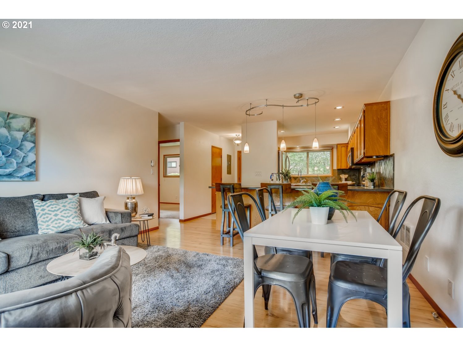Photo #4: 21630524 Listing 