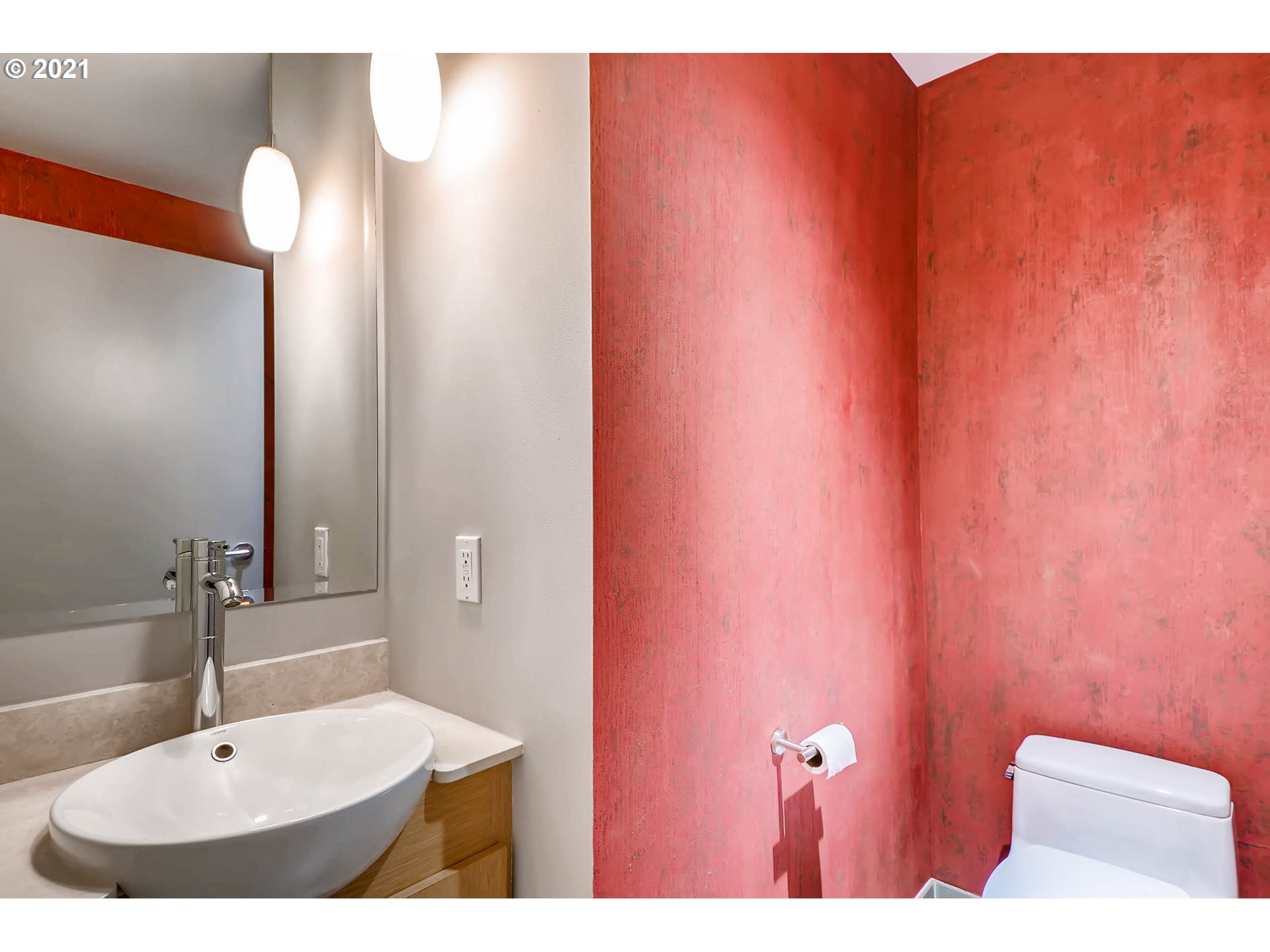 Photo #2: 21633294 Listing 