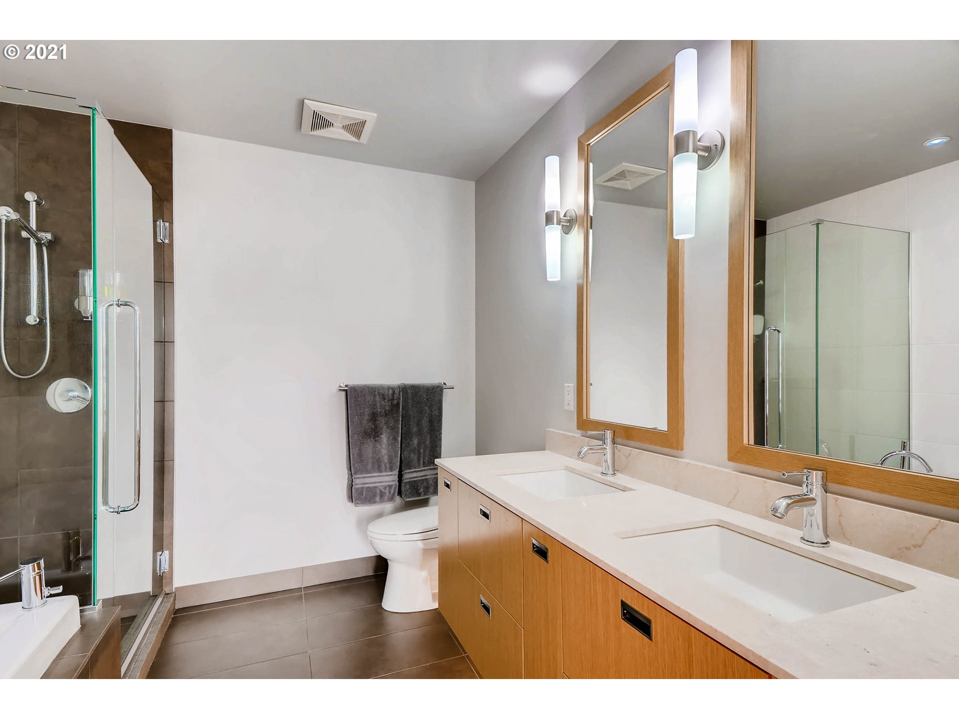 Photo #5: 21633294 Listing 