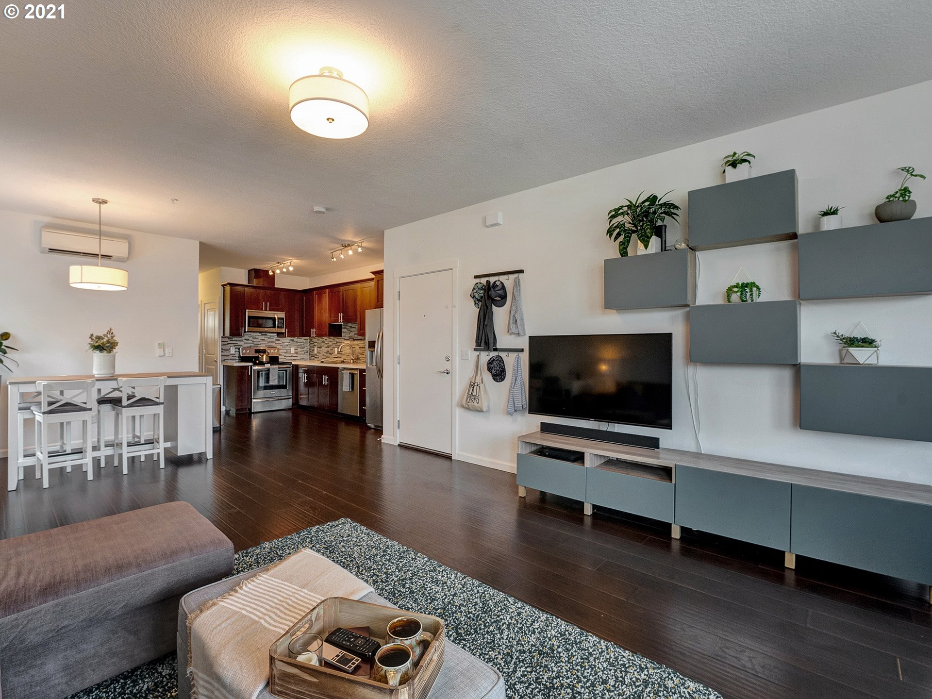 Photo #5: 21633451 Listing 