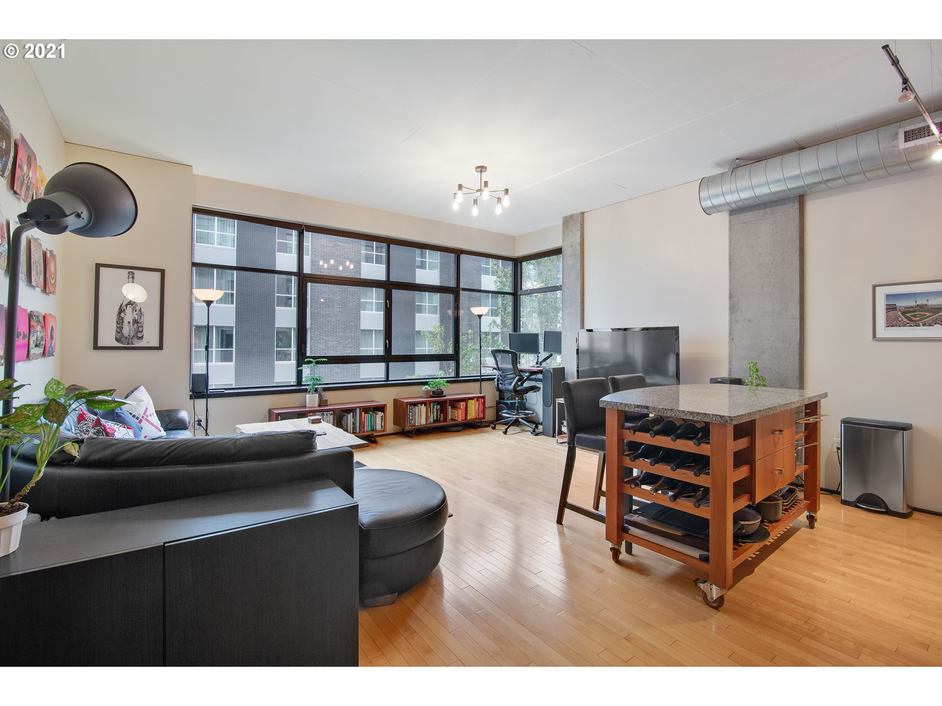 Photo #3: 21634300 Listing 