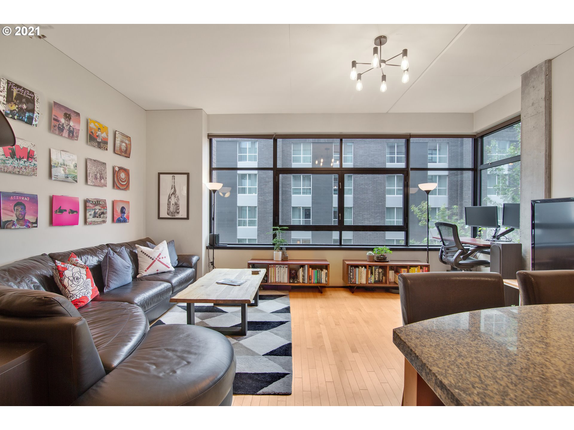 Photo #4: 21634300 Listing 