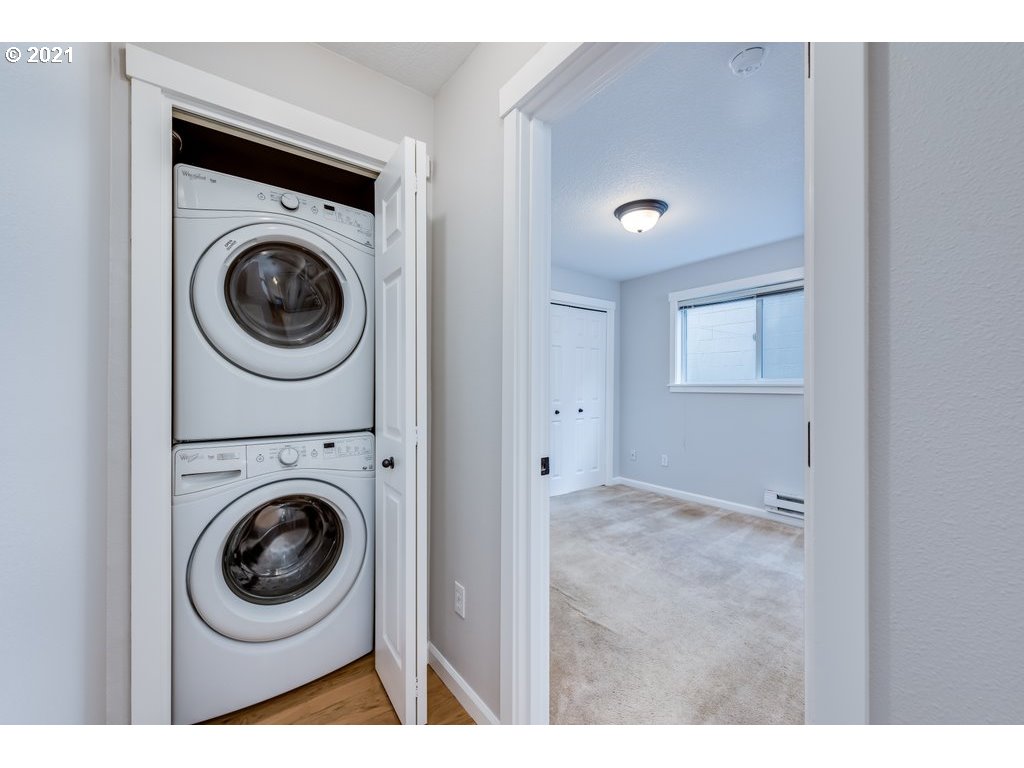 Photo #2: 21635722 Listing 