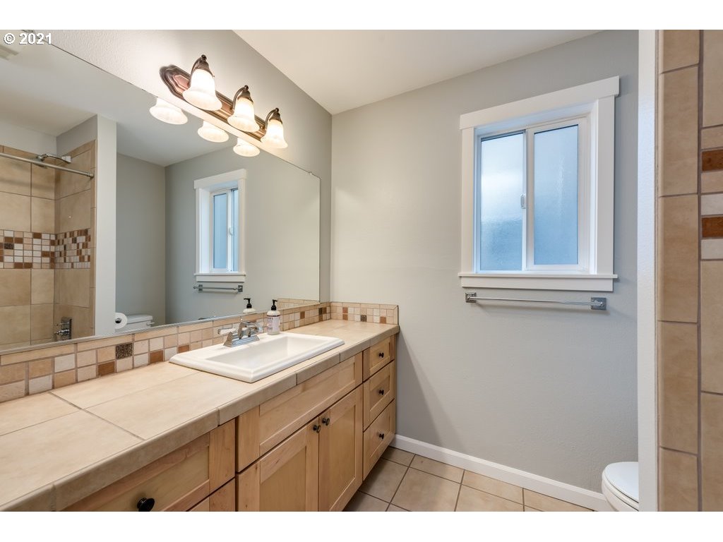 Photo #4: 21635722 Listing 