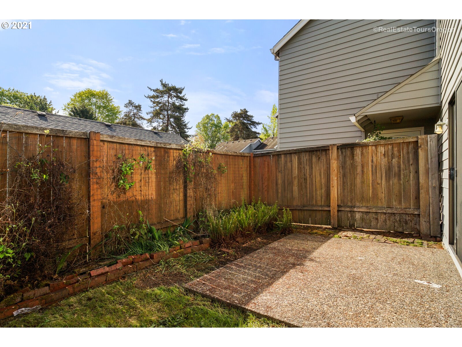 Photo #2: 21635819 Listing 