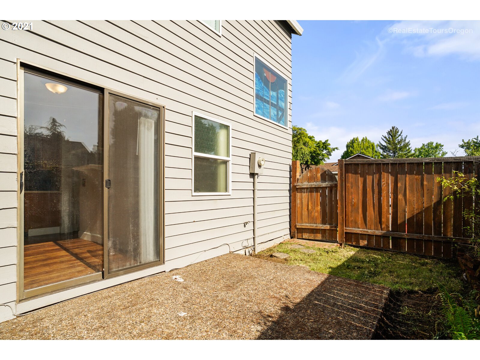 Photo #3: 21635819 Listing 