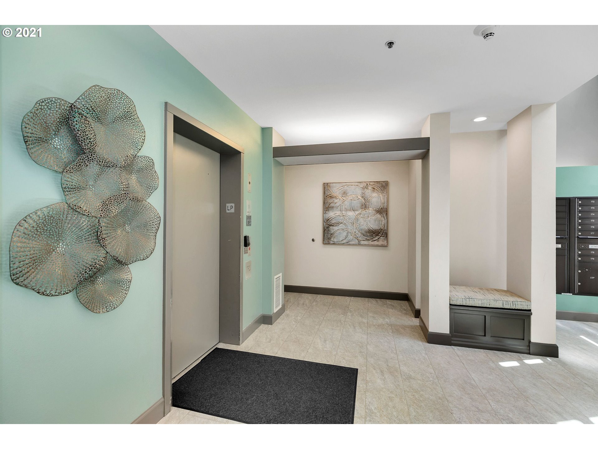 Photo #6: 21636249 Listing 