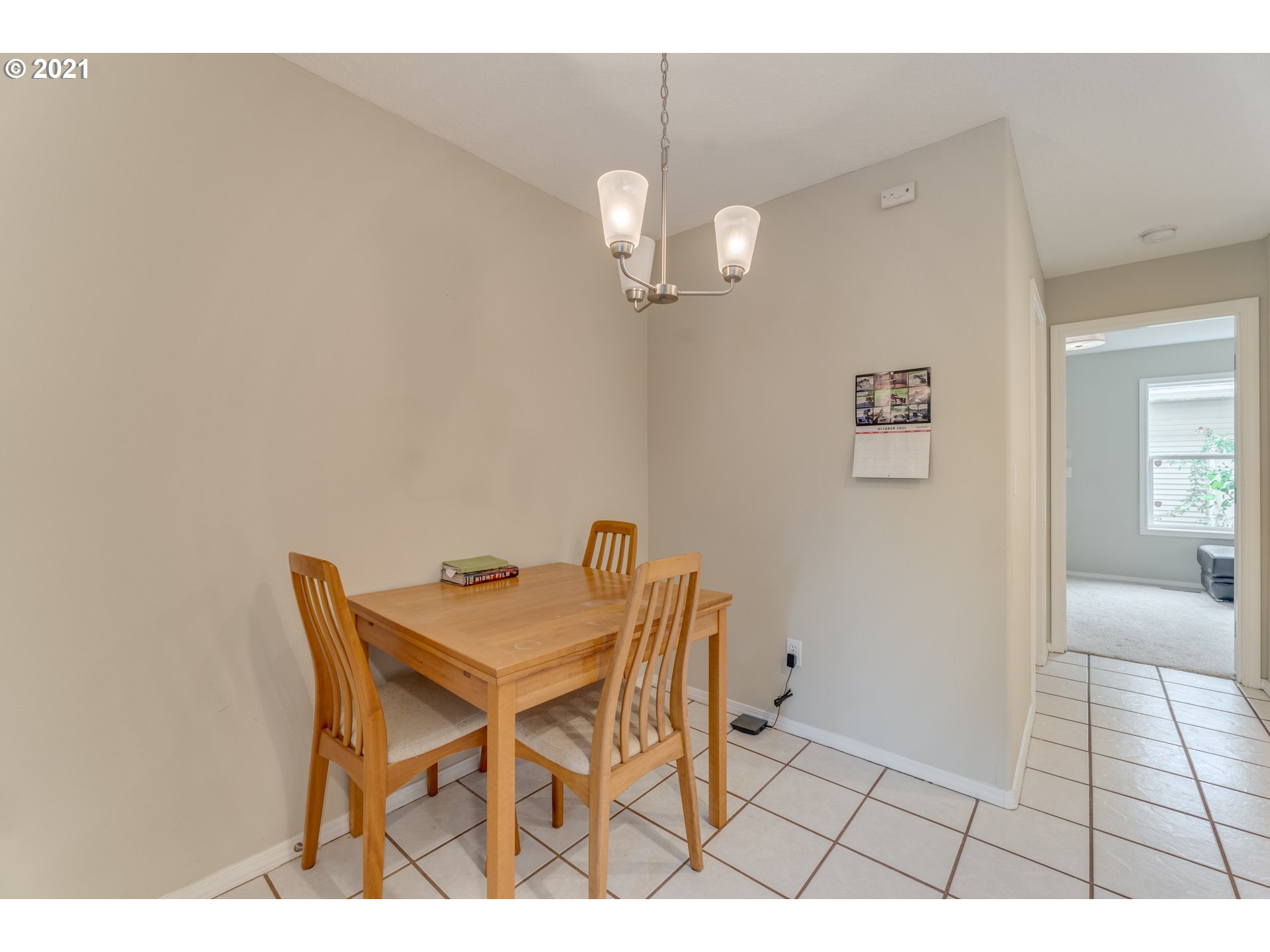 Photo #5: 21639083 Listing 