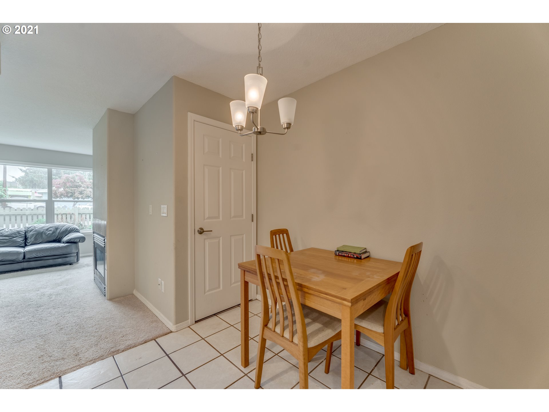 Photo #6: 21639083 Listing 