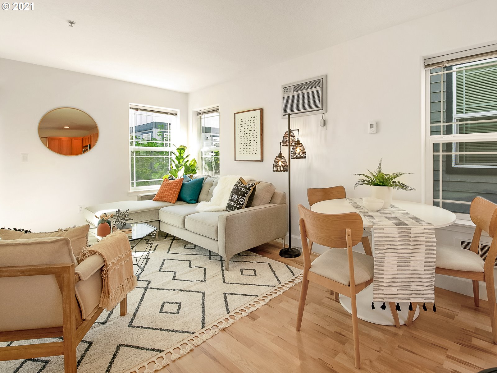 Photo #6: 21641244 Listing 