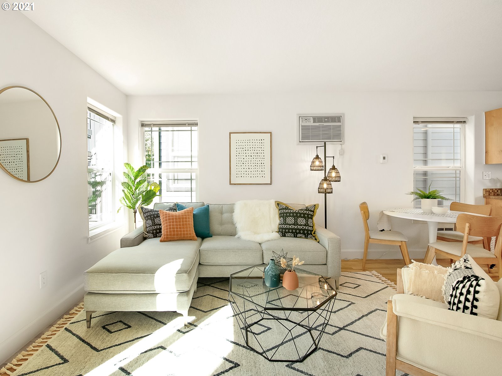 Photo #4: 21641244 Listing 