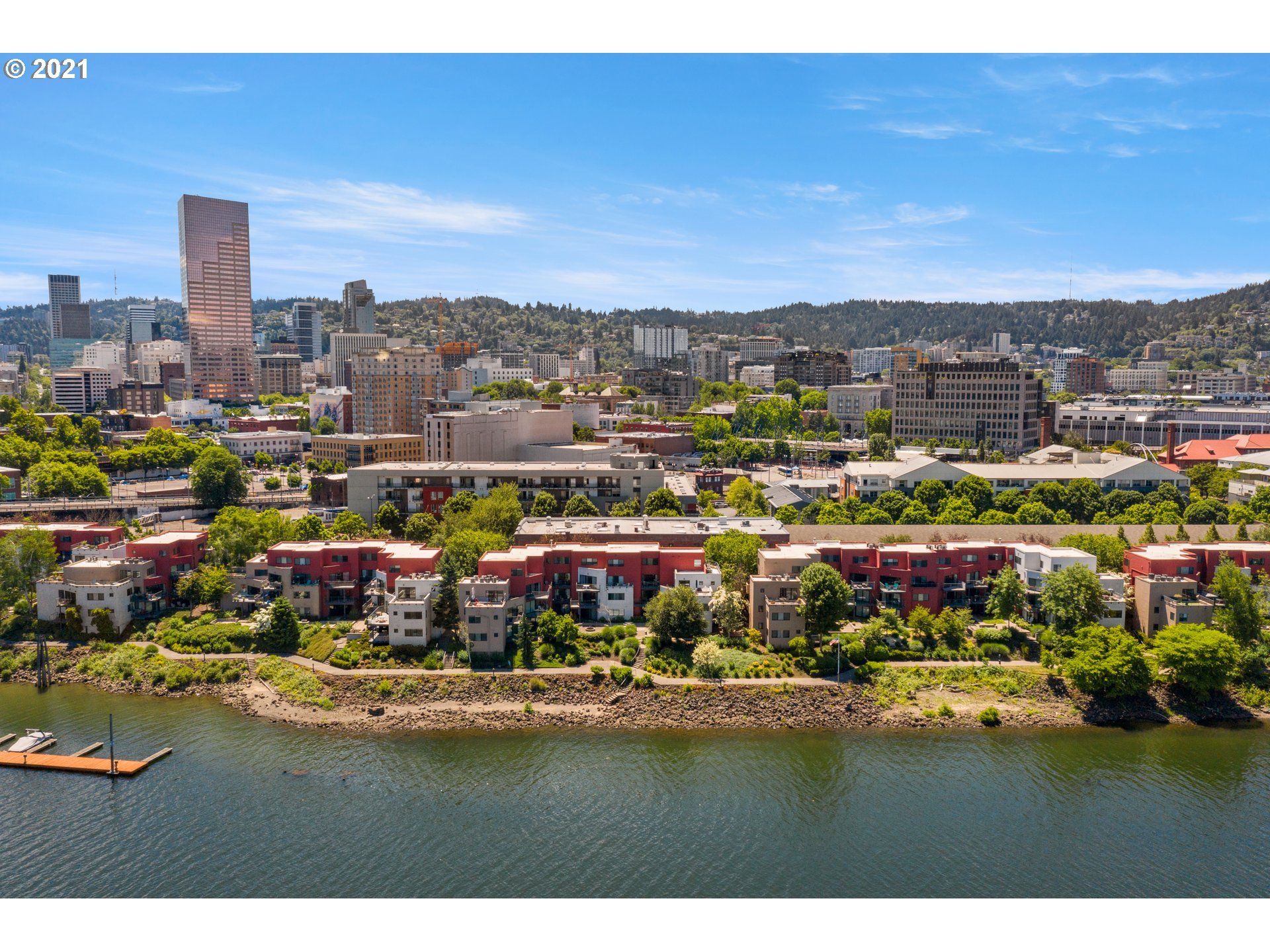 Photo #2: 21641399 Listing 
