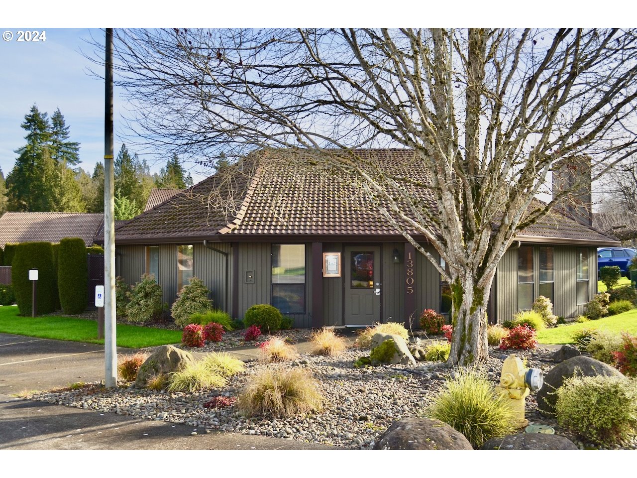 Photo #10: 216447984 Listing: Photo #10