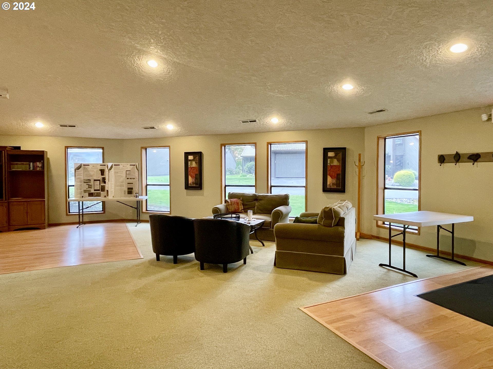 Photo #17: 216447984 Listing: Photo #17