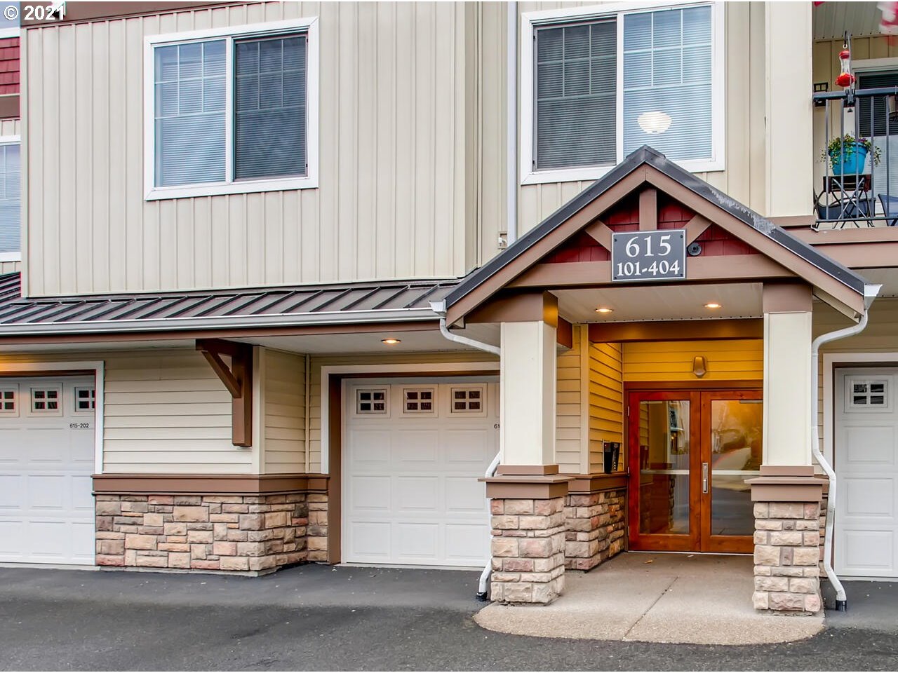 Photo #2: 21647129 Listing 