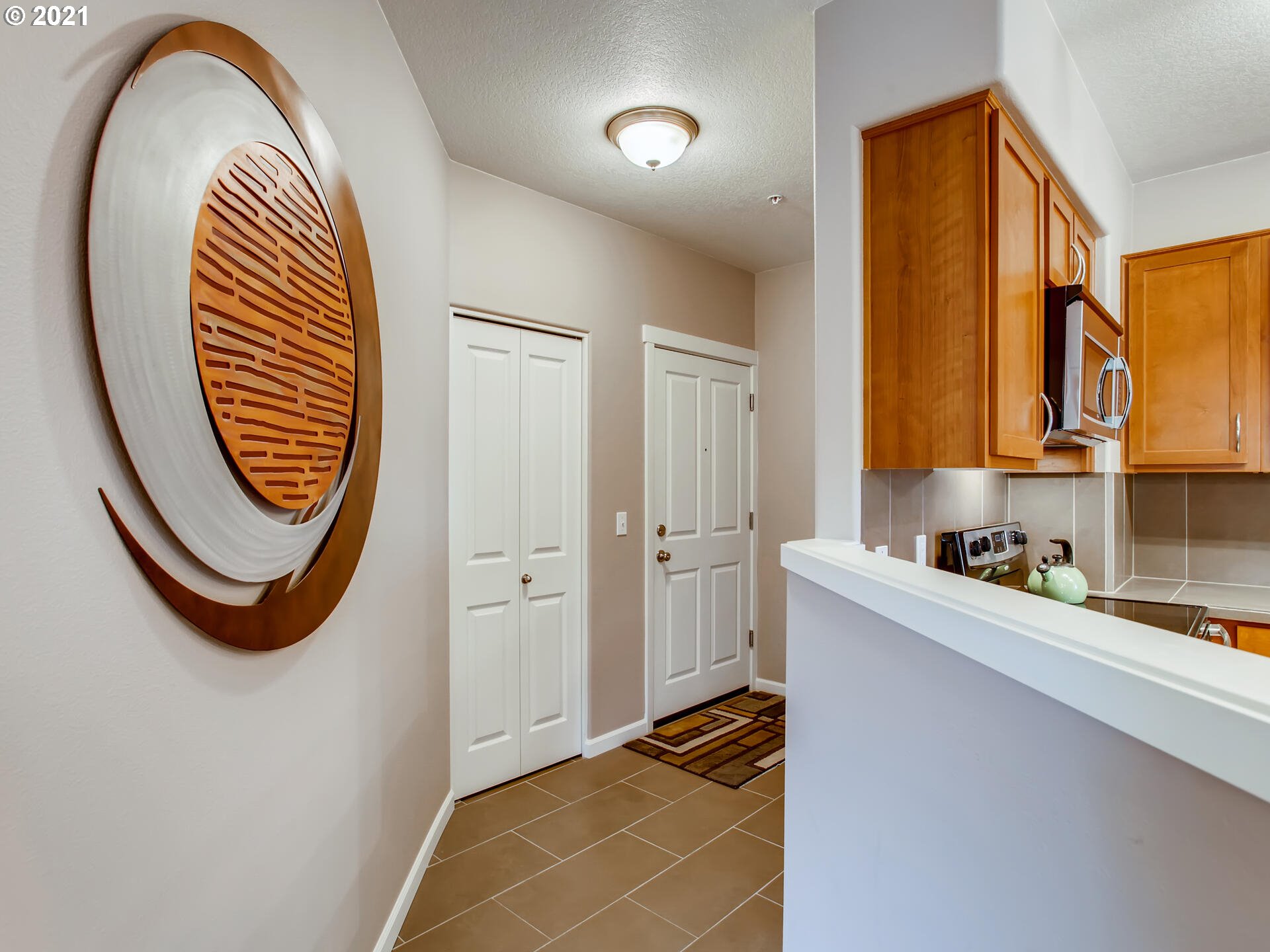 Photo #4: 21647129 Listing 