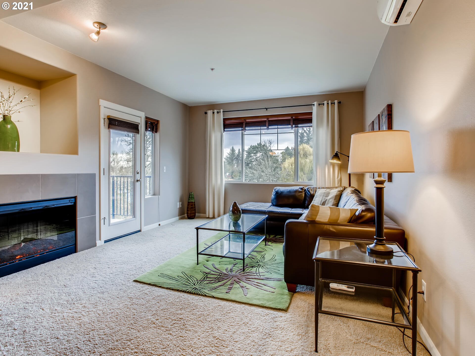 Photo #5: 21647129 Listing 