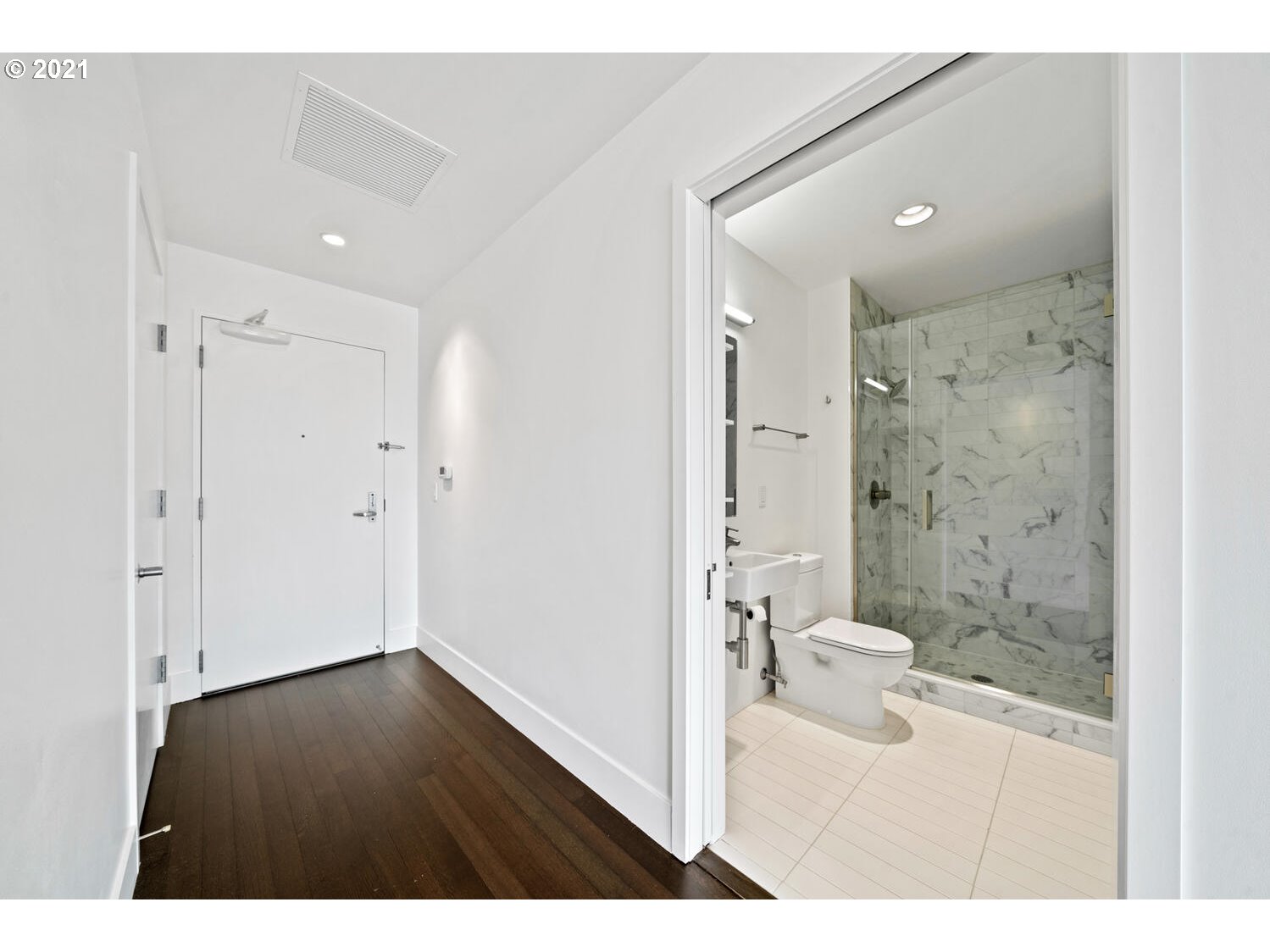 Photo #4: 21648784 Listing 