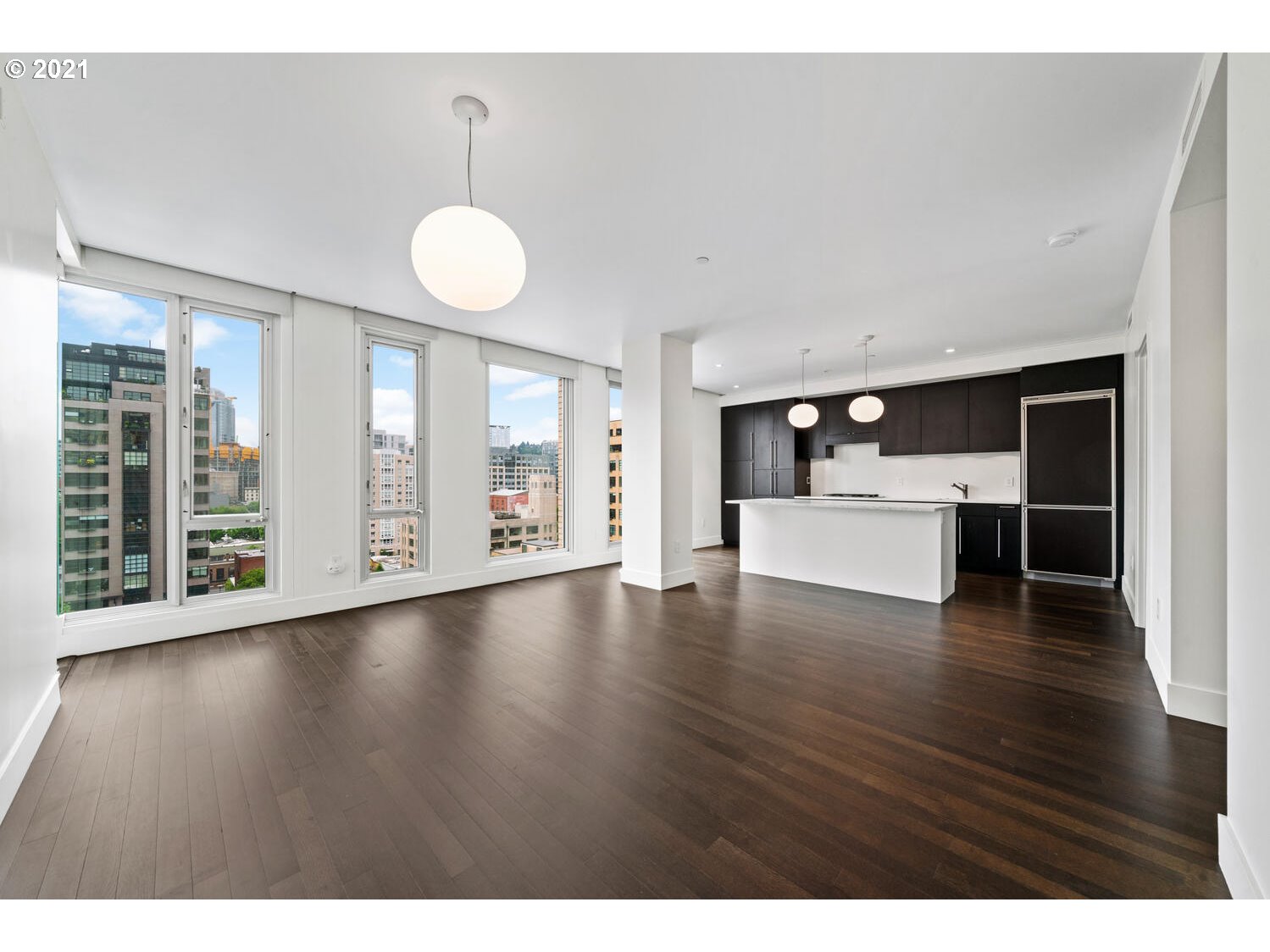 Photo #5: 21648784 Listing 