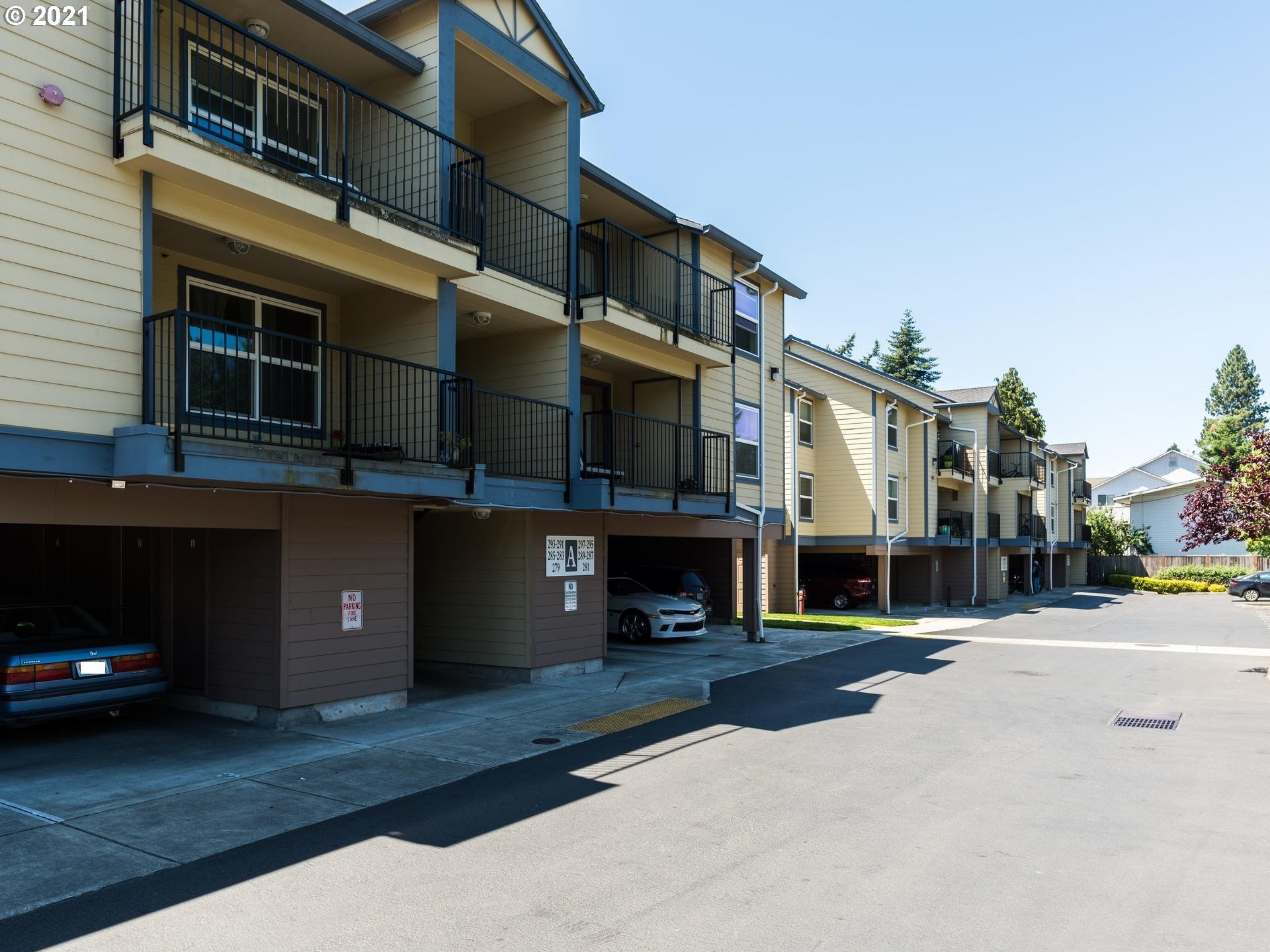 Photo #2: 21649896 Listing 