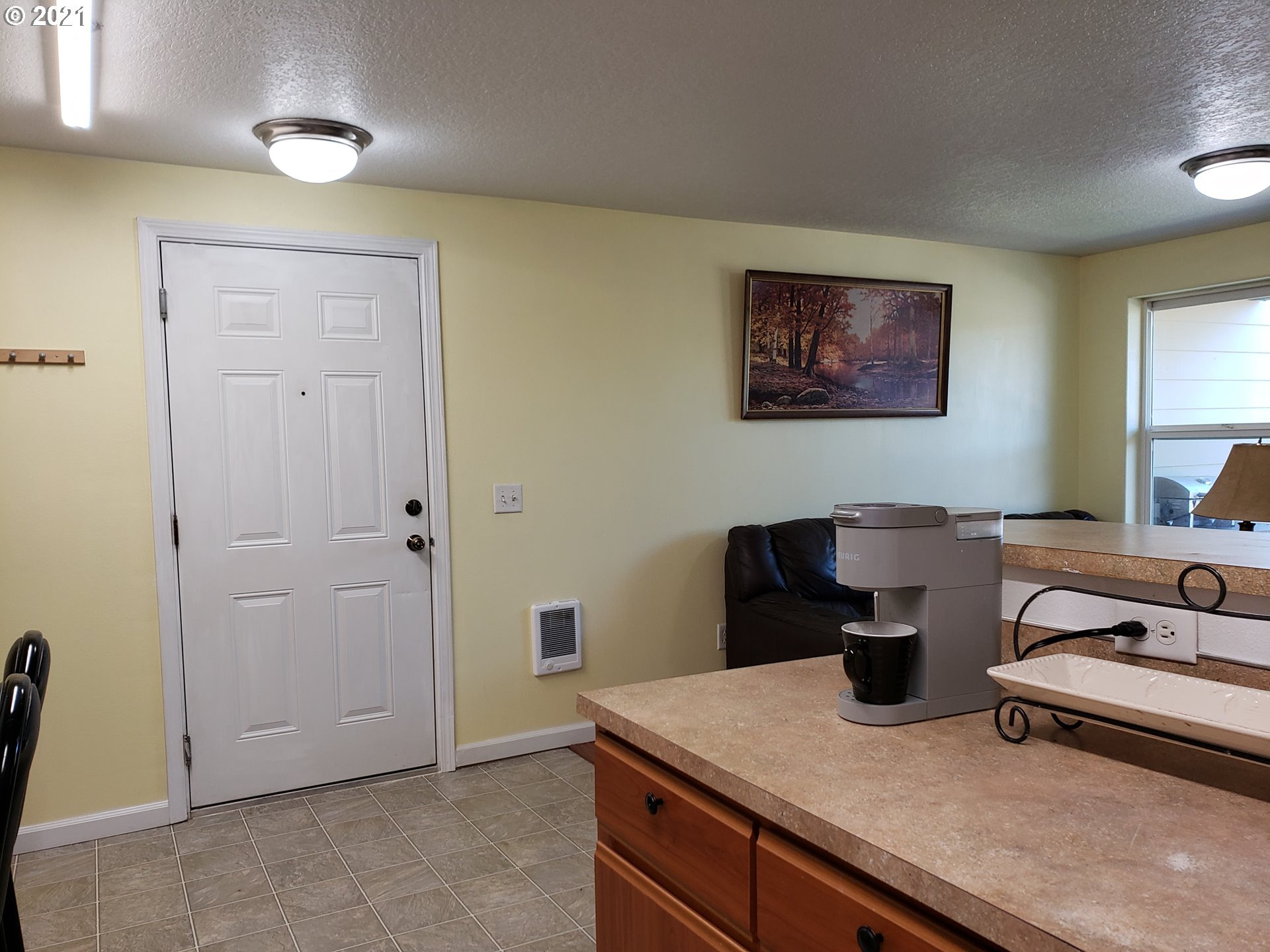 Photo #4: 21649896 Listing 