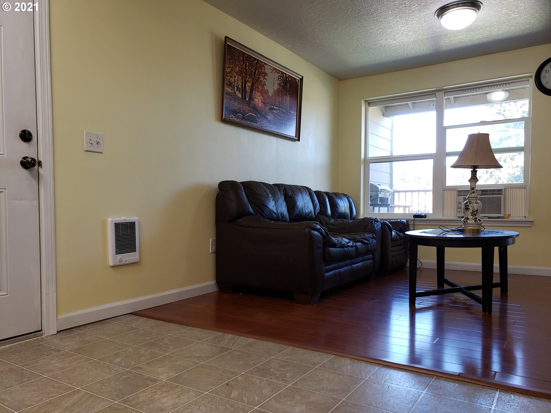 Photo #5: 21649896 Listing 