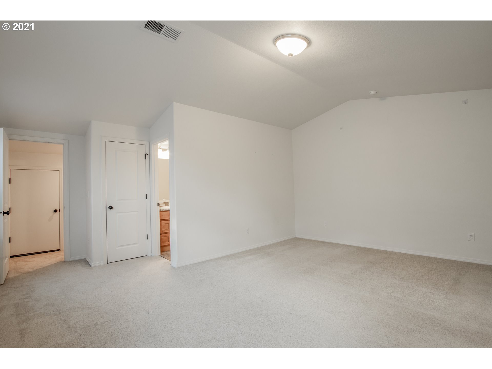 Photo #6: 21651264 Listing 