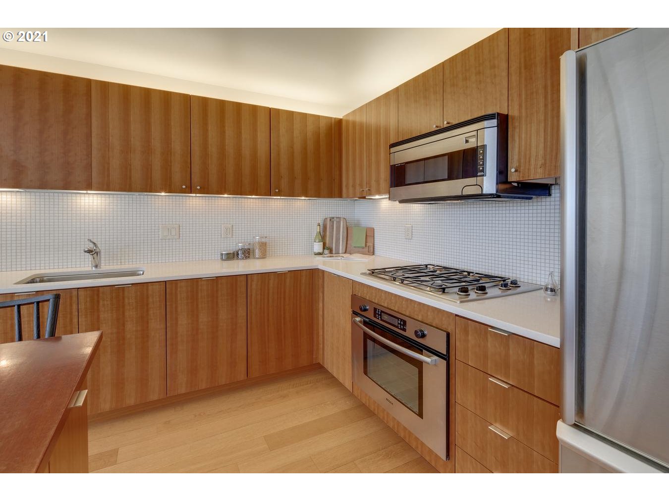 Photo #6: 21651702 Listing 