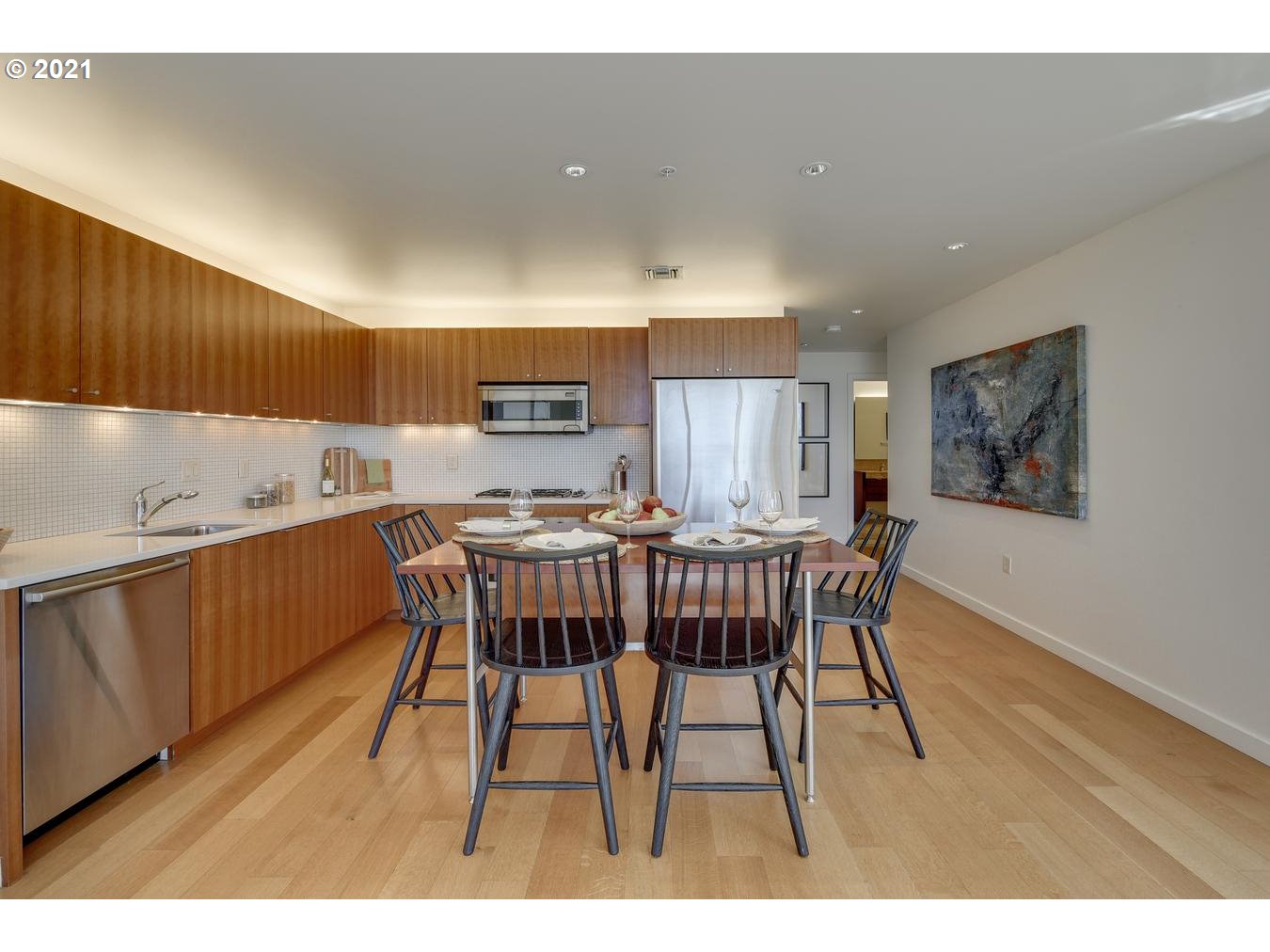 Photo #4: 21651702 Listing 