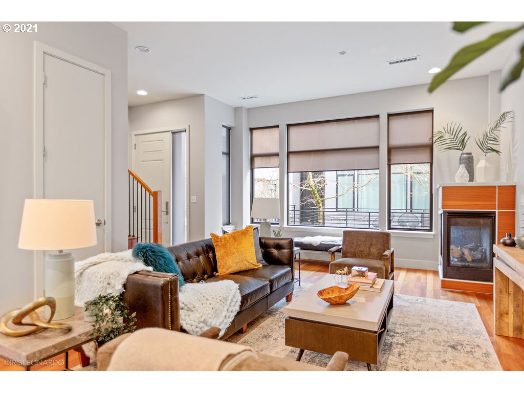 Photo #6: 21653265 Listing 