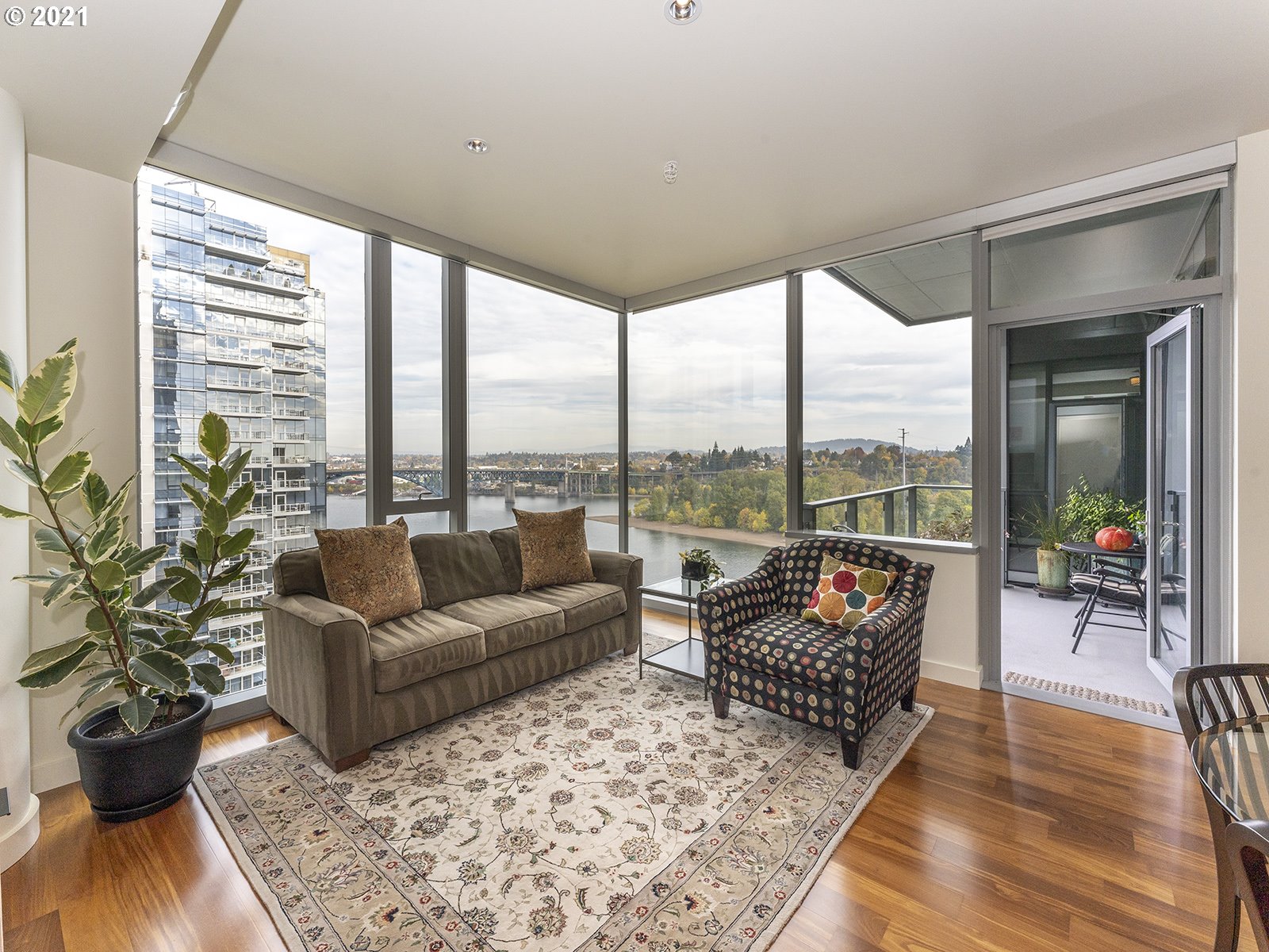 Photo #2: 21653328 Listing 