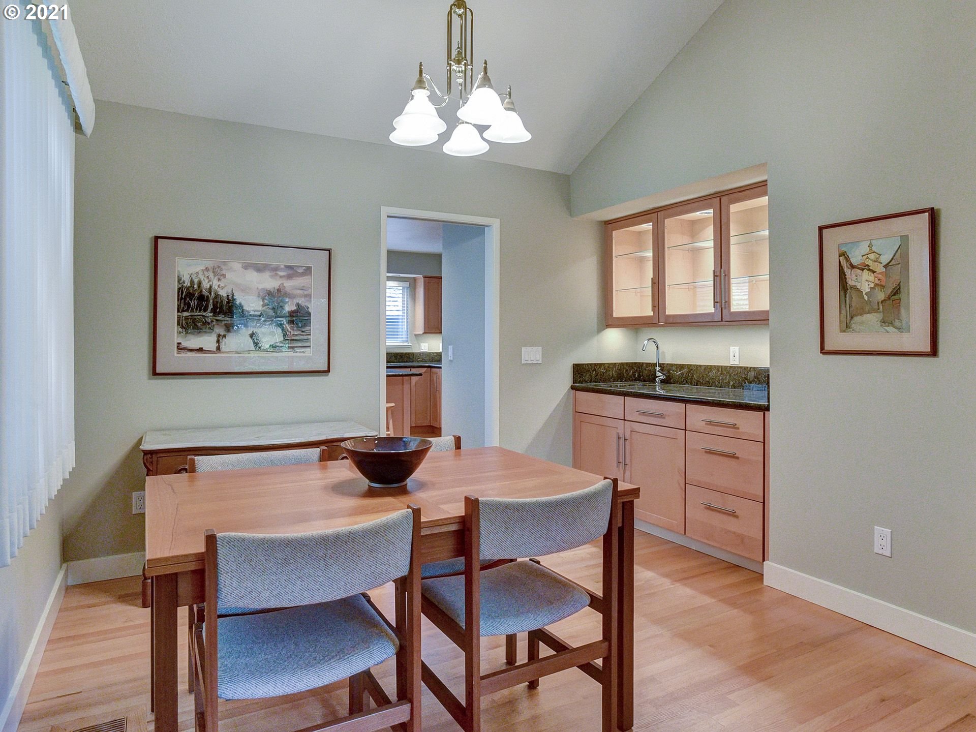 Photo #6: 21654638 Listing 