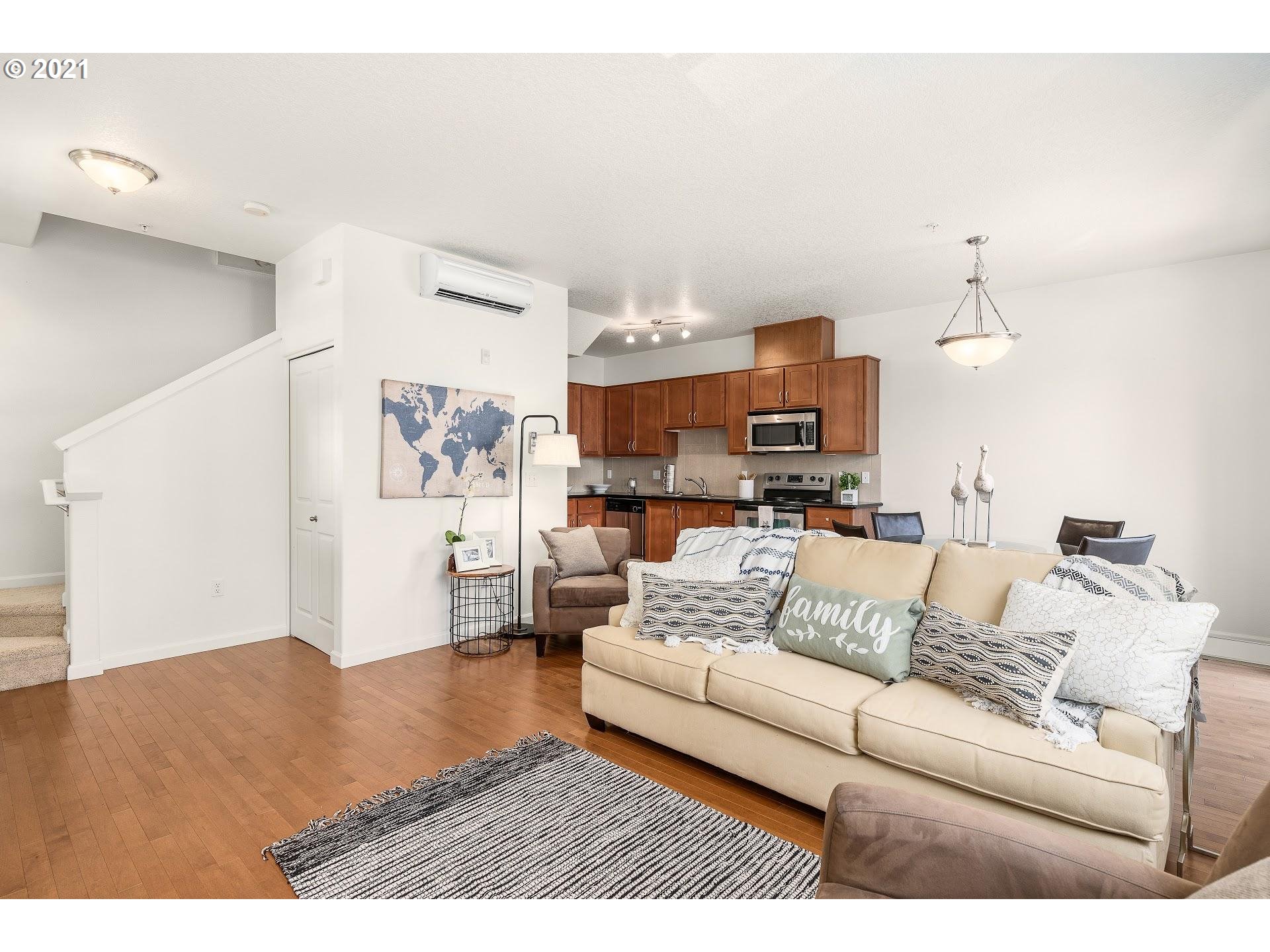 Photo #5: 21655807 Listing 