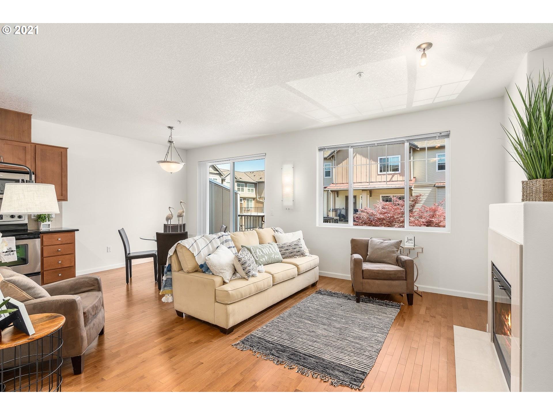 Photo #3: 21655807 Listing 