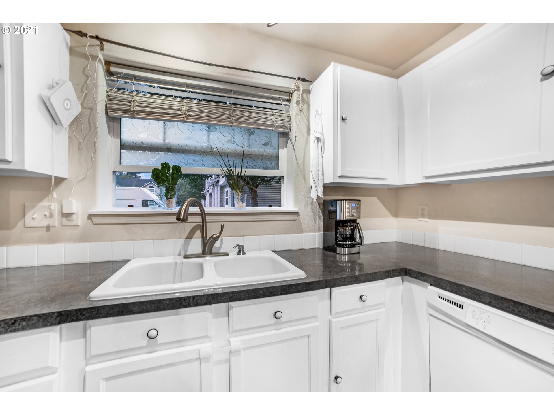 Photo #5: 21658063 Listing 