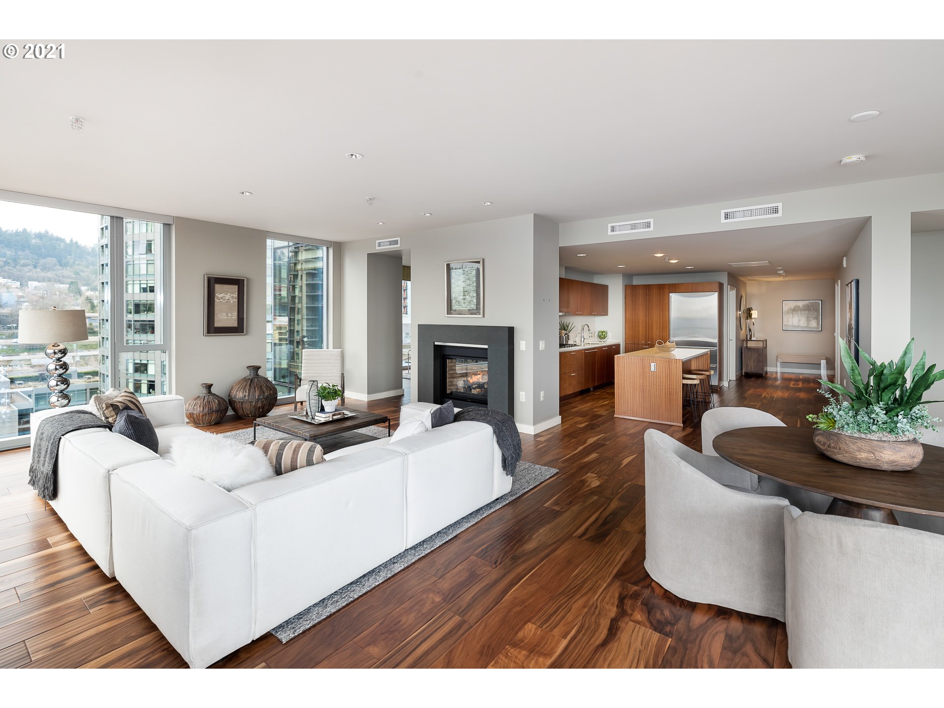 Photo #6: 21658654 Listing 