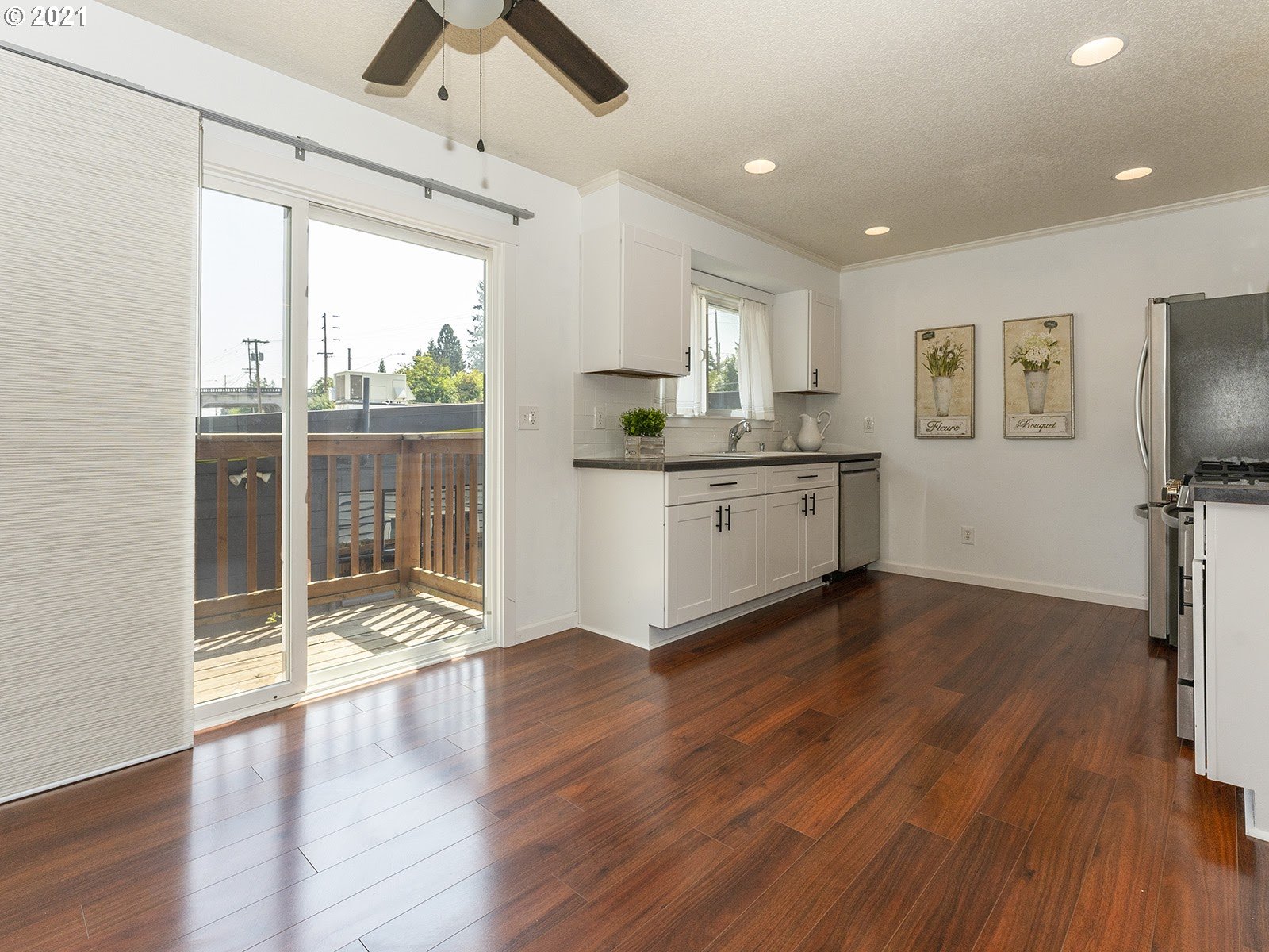 Photo #5: 21660180 Listing 