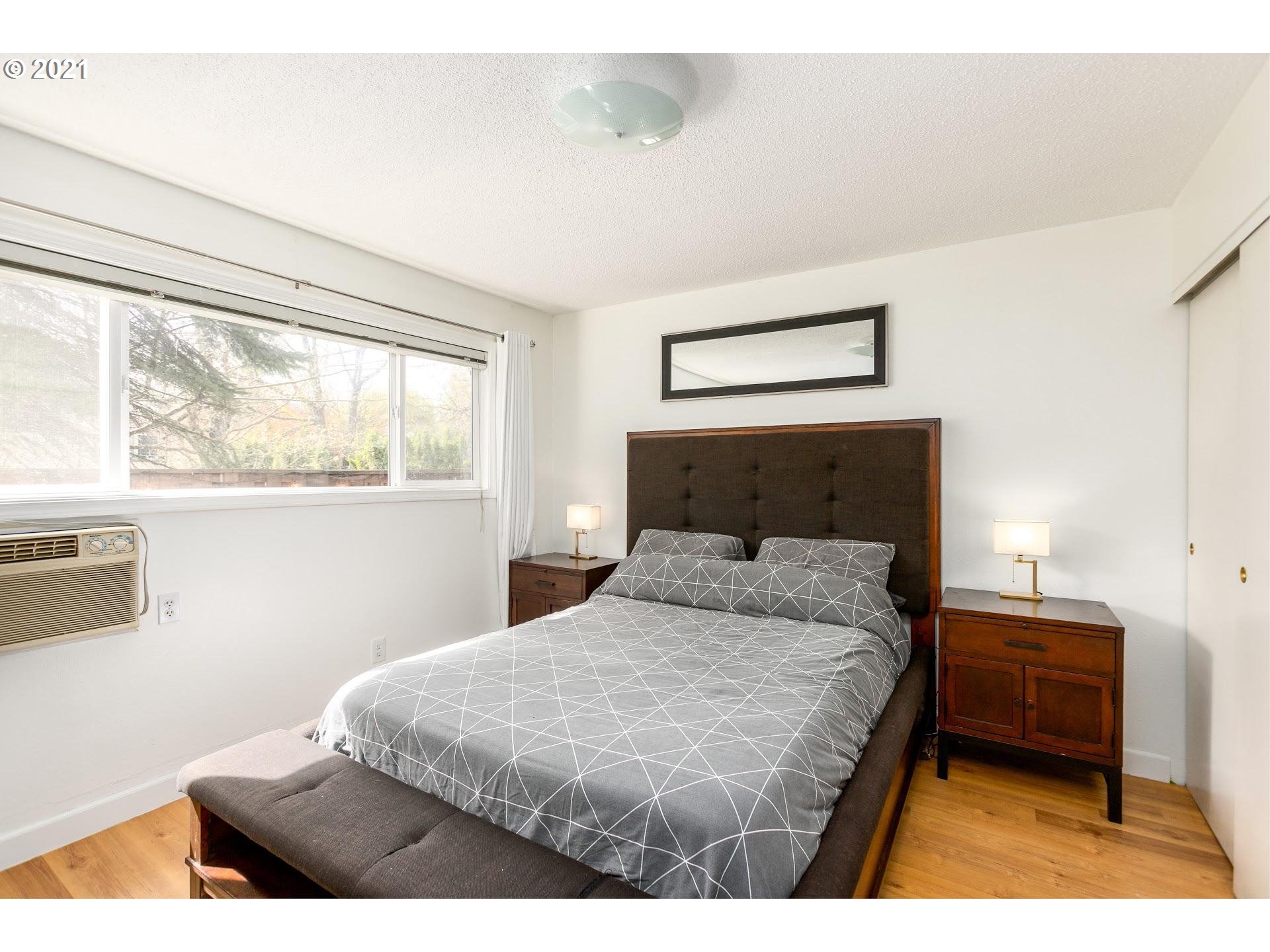 Photo #6: 21661158 Listing 