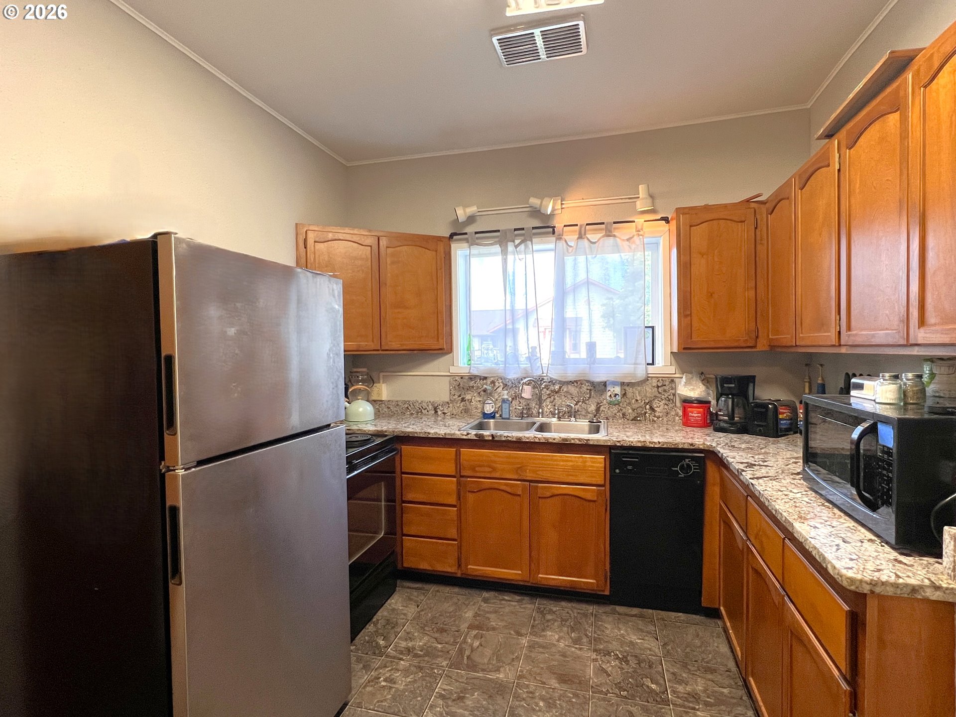 432 CEDAR ST, Myrtle Point, OR, 97458
