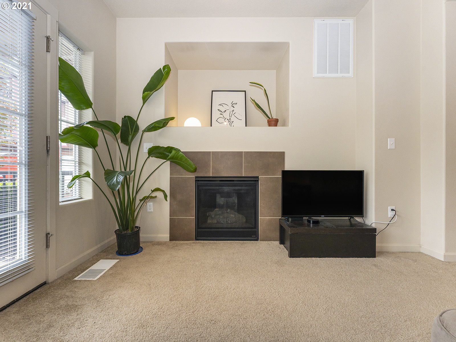 Photo #6: 21663295 Listing 