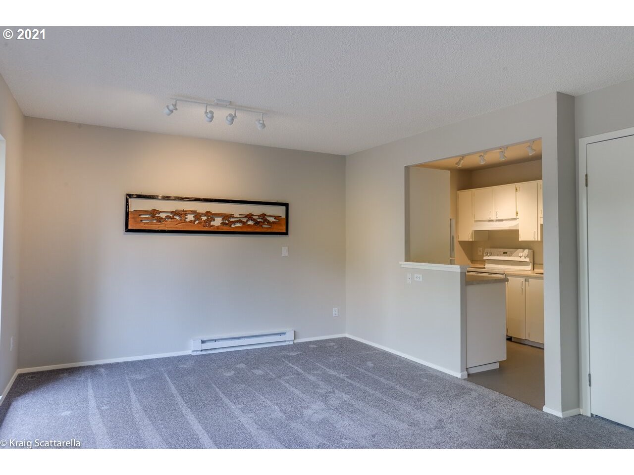 Photo #5: 21666543 Listing 