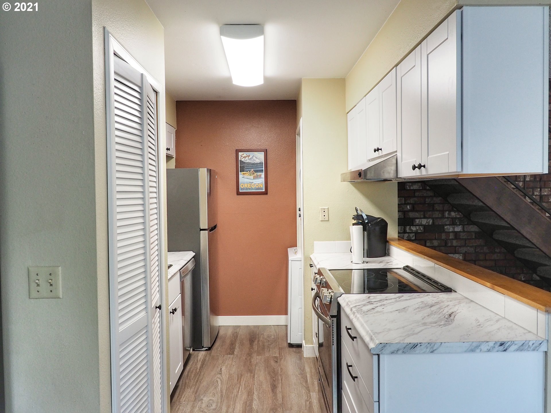 Photo #5: 21666909 Listing 