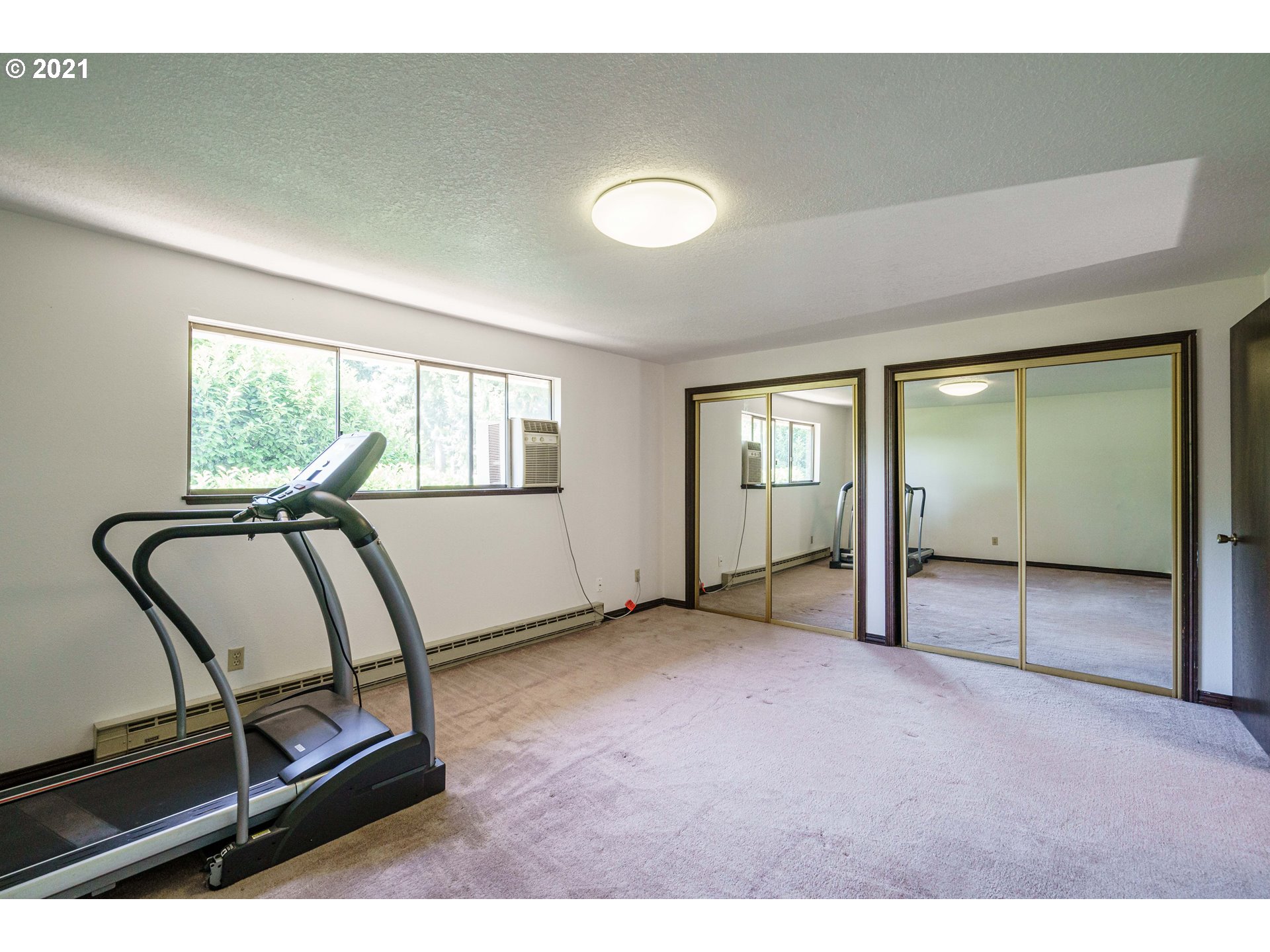 Photo #2: 21667789 Listing 